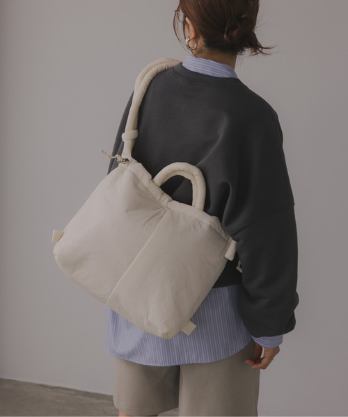 210nouve(トゥージュヌーブ)の「3way ソフト パデッド ショルダーバッグ(ショルダーバッグ・レディース・ブルー/アイボリー/ブラック/オレンジ・FREE)」の19枚目の写真