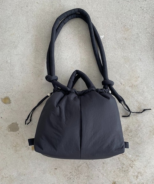 210nouve（トゥージュヌーブ）の「3way ソフト パデッド ショルダーバッグ（ショルダーバッグ・レディース・ブルー/アイボリー/ブラック/オレンジ・FREE）」の5枚目の写真