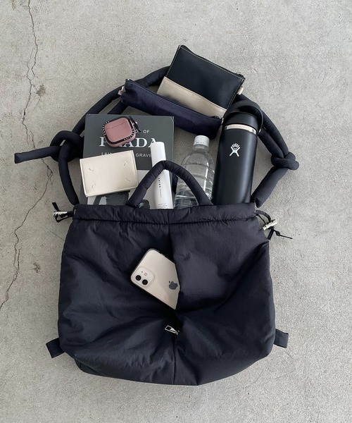 210nouve（トゥージュヌーブ）の「3way ソフト パデッド ショルダーバッグ（ショルダーバッグ・レディース・ブルー/アイボリー/ブラック/オレンジ・FREE）」の11枚目の写真