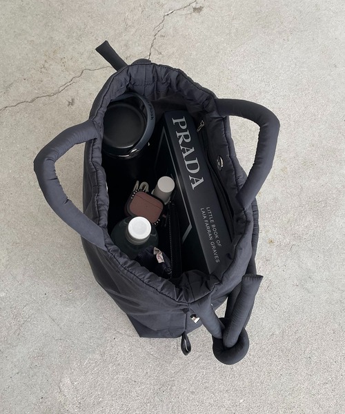 210nouve（トゥージュヌーブ）の「3way ソフト パデッド ショルダーバッグ（ショルダーバッグ・レディース・ブルー/アイボリー/ブラック/オレンジ・FREE）」の13枚目の写真