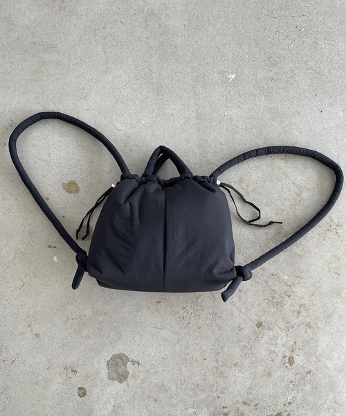 210nouve（トゥージュヌーブ）の「3way ソフト パデッド ショルダーバッグ（ショルダーバッグ・レディース・ブルー/アイボリー/ブラック/オレンジ・FREE）」の6枚目の写真