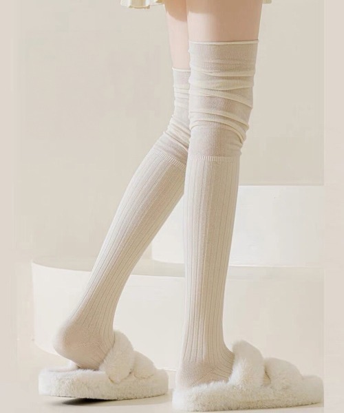 Miniministore(ミニミニストア)の「ニーハイソックス 韓国 ルーズソックス(ソックス/靴下・レディース・ベージュ/ブラック/アイボリー/グレー/ホワイト・FREE)」の10枚目の写真