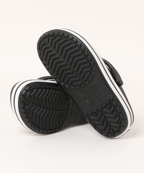 crocs(クロックス)の「【crocs】 CROCBAND(サンダル・レディース・ブラック/ネイビー・23.0cm/24.0cm/22.0cm)」の4枚目の写真
