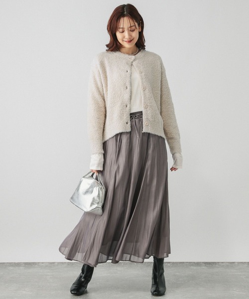 GLOBAL WORK（グローバルワーク）の「ブークレラメクルーカーディガン/147076（カーディガン/ボレロ・レディース・アイボリー/グレイッシュベージュ/ベビーピンク/チャコールグレー・MEDIUM/LARGE）」の5枚目の写真