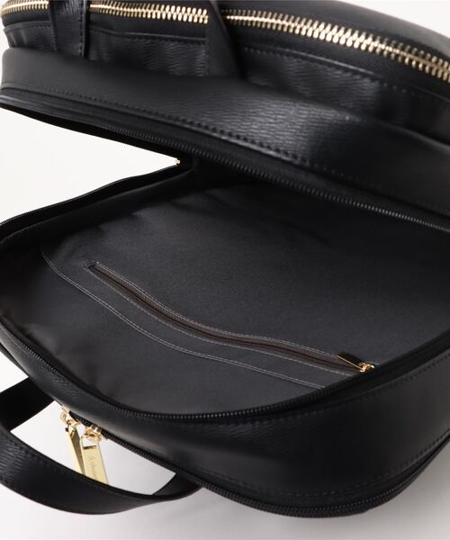 & chouette（アンドシュエット）の「シンプルスクエアリュック（PC対応）（バックパック/リュック・レディース・グレイッシュベージュ/ブラック/オフホワイト・FREE）」の19枚目の写真