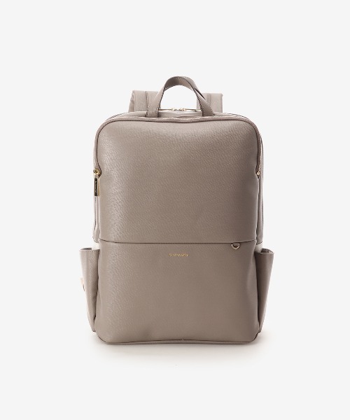 & chouette（アンドシュエット）の「シンプルスクエアリュック（PC対応）（バックパック/リュック・レディース・グレイッシュベージュ/ブラック/オフホワイト・FREE）」の11枚目の写真