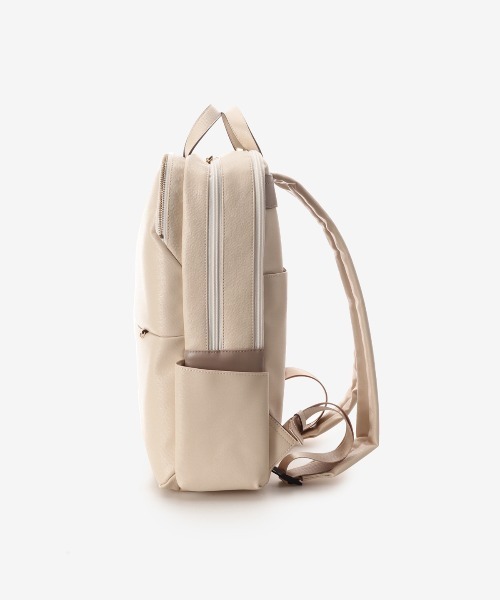 & chouette（アンドシュエット）の「シンプルスクエアリュック（PC対応）（バックパック/リュック・レディース・グレイッシュベージュ/ブラック/オフホワイト・FREE）」の22枚目の写真