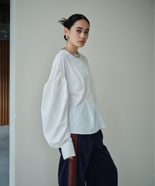 AIC.（エーアイシー）の「タックスリーブナイロンブラウス（シャツ/ブラウス・レディース・オフホワイト/ブラック・FREE）」の10枚目の写真