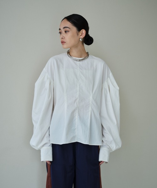 AIC.（エーアイシー）の「タックスリーブナイロンブラウス（シャツ/ブラウス・レディース・オフホワイト/ブラック・FREE）」の5枚目の写真