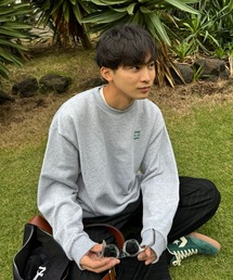 skoool（スクール）の「スタッズロゴスウェット／3連ロゴデザイン × ショート丈シルエット（スウェット）」