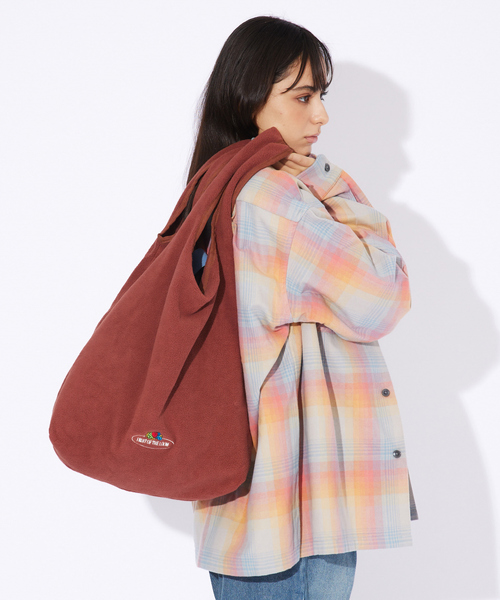 FRUIT OF THE LOOM（フルーツオブザルーム）の「【FRUIT OF THE LOOM】フリーストートバッグ / FREECE TOTE BAG【WEB限定】（トートバッグ・レディース・グリーン/ピンク/ブラウン/ネイビー/オレンジ/ライトグレー・フリー）」の21枚目の写真