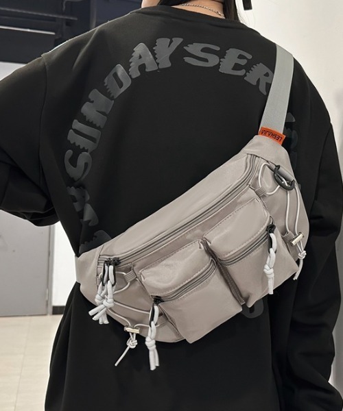 Per sist ence(パーシエンス)の「カジュアルクロスボディバッグ(ボディバッグ/ウエストポーチ・メンズ・カーキ/ブルー/オレンジ/グレー/ブラック/ベージュ・FREE)」の1枚目の写真