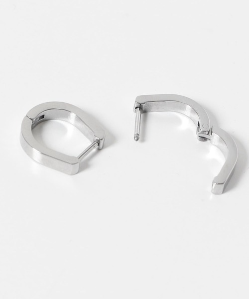 SMELLY(スメリー)の「ステンレスフープピアス(ピアス(両耳用)・レディース・ゴールド/シルバー・-)」の6枚目の写真