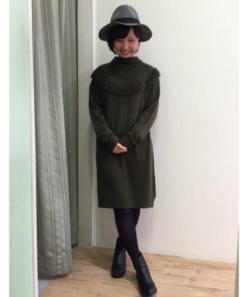 earth music&ecology(アースミュージックアンドエコロジー)の「フリンジニットワンピース(ワンピース・レディース・キャメル/アイボリー/ブラック/カーキ・FREE)」の17枚目の写真