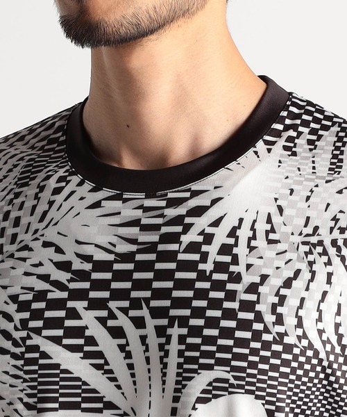 NICOLE CLUB FOR MEN（ニコルクラブフォーメン）の「ジオメトリック＆ボタニカルプリント半袖Ｔシャツ（Tシャツ/カットソー・メンズ・ブラック/オフホワイト/ネイビー・MEDIUM/LARGE/X-LARGE）」の13枚目の写真