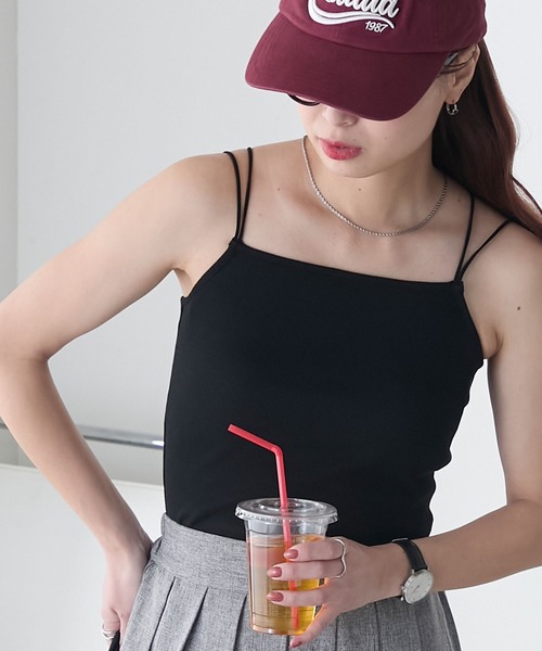 BONLECILL(ボンルシール)の「カップ付きダブルストラップキャミソール(キャミソール・レディース・アイボリー/ホワイト×ブラック/ブラック/ブルー/チャコールグレー/グレー/ミント/ベージュ/オレンジ/モカ/ネイビー/ピンク/ブラウン/レッド・M/S/L)」の3枚目の写真