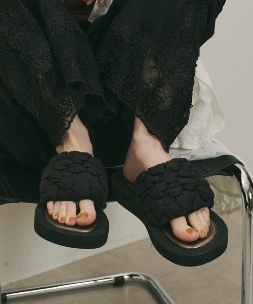 LA BELLE ETUDE（ラベルエチュード）の「ボリュームポコポコサンダル（サンダル・レディース・ライトブルー/ブラック/ライトパープル/ホワイト・L/M/S）」の3枚目の写真