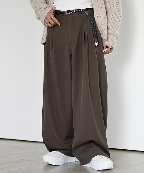 MinoriTY（マイノリティ）の「【MinoriTY】極とろみ素材クラシックダブルタックワイドスラックスバギーパンツ 春服 冬服 メンズ（スラックス・メンズ・ブラウン/ブラック/チャコール/ベージュ/ネイビー・S/M/L）」の8枚目の写真