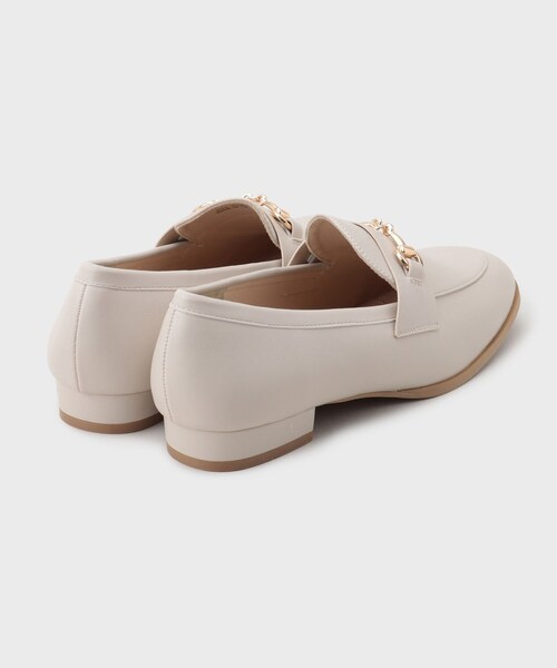 OPAQUE.CLIP（オペークドットクリップ）の「【抗菌防臭加工】ビット付きローファー（パンプス・レディース・ナチュラル/ブラック・01/02/03）」の6枚目の写真