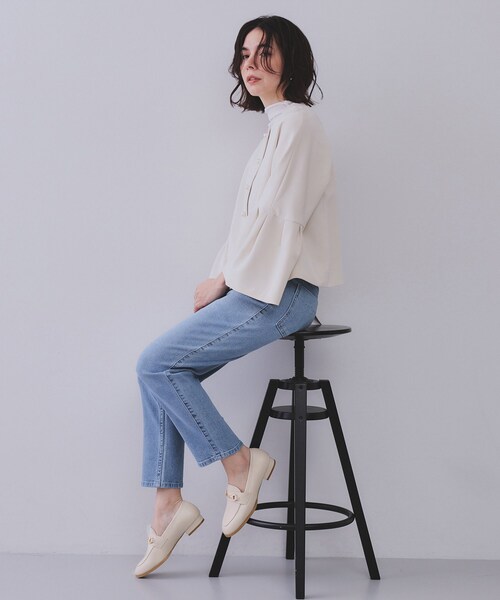 OPAQUE.CLIP（オペークドットクリップ）の「【抗菌防臭加工】ビット付きローファー（パンプス・レディース・ナチュラル/ブラック・01/02/03）」の9枚目の写真