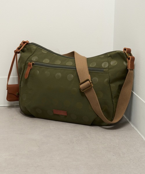 toleur(トーラ)の「【toleur】ナイロンドットラージショルダー 11971(ショルダーバッグ・レディース・ライトグレー/ライトグリーン/ブラック/カーキ/アイボリー・FREE)」の4枚目の写真