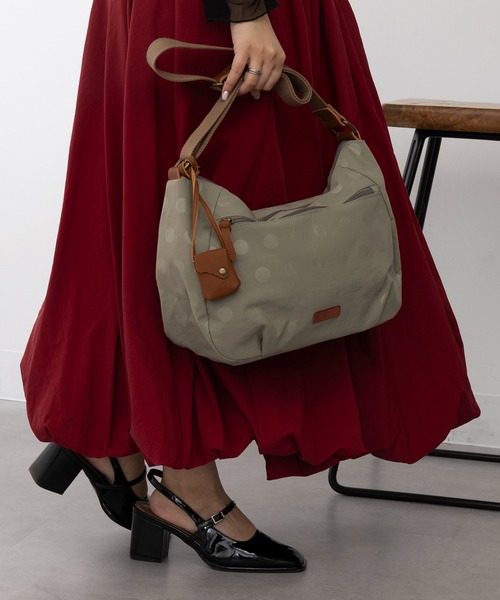 toleur(トーラ)の「【toleur】ナイロンドットラージショルダー 11971(ショルダーバッグ・レディース・ライトグレー/ライトグリーン/ブラック/カーキ/アイボリー・FREE)」の1枚目の写真