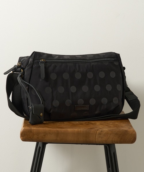 toleur(トーラ)の「【toleur】ナイロンドットラージショルダー 11971(ショルダーバッグ・レディース・ライトグレー/ライトグリーン/ブラック/カーキ/アイボリー・FREE)」の3枚目の写真
