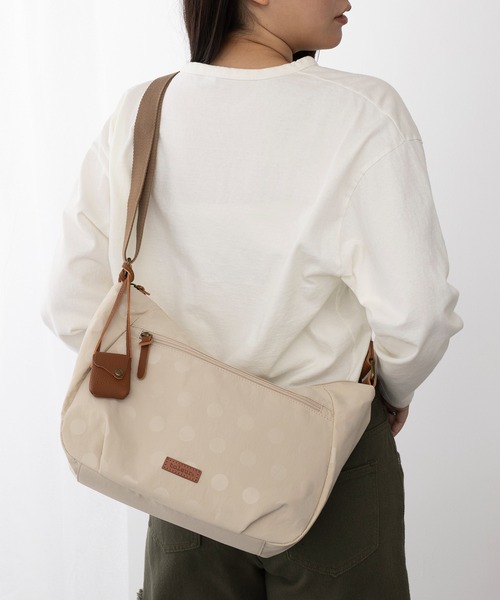 toleur(トーラ)の「【toleur】ナイロンドットラージショルダー 11971(ショルダーバッグ・レディース・ライトグレー/ライトグリーン/ブラック/カーキ/アイボリー・FREE)」の8枚目の写真