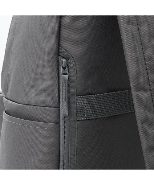 無印良品（ムジルシリョウヒン）の「肩の負担を軽くする　撥水リュックサック（バックパック/リュック・レディース・ブラック/ライトベージュ/チャコールグレー/ライトグリーン・FREE）」の22枚目の写真