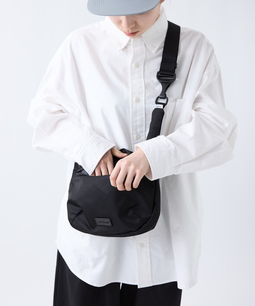 NYLON CROSSBODY BAG / ナイロンクロスボディーバッグ