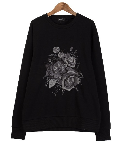 LUXSTYLE(ラグスタイル)の「裏起毛薔薇刺繍トレーナー(スウェット・メンズ・ブラック/ホワイト・M/L)」の9枚目の写真