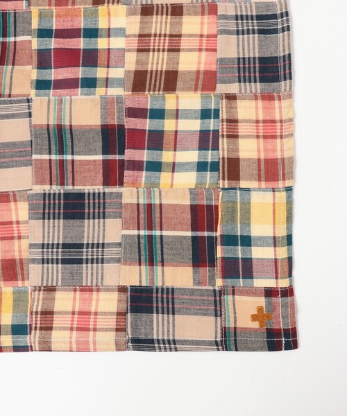 BEAMS PLUS（ビームスプラス）の「マドラス チェック パッチワーク ストール（ストール/ショール・メンズ・グリーン/ベージュ/ネイビー・ONE SIZE）」の7枚目の写真