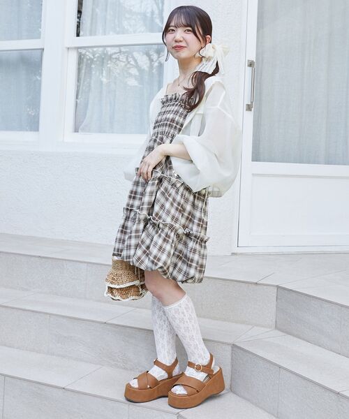 MAJESTIC LEGON(マジェスティックレゴン)の「【冷房対策にも♪さっと羽織れる】シアーフードブルゾン(シャツ/ブラウス・レディース・アイボリー/ピンクベージュ/グレー/ブラック・MEDIUM)」の22枚目の写真