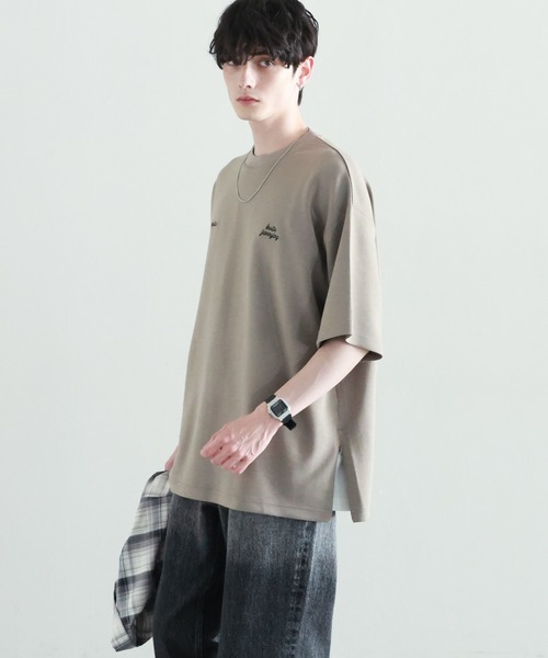 RAGEBLUE（レイジブルー）の「サイドジップスリット/オーバーサイズプチ刺繍ポンチTシャツ（Tシャツ/カットソー・メンズ・ベージュ/ネイビー/ホワイト/ライトブルー/ブラック/ダークグリーン・SMALL/MEDIUM/LARGE）」の3枚目の写真