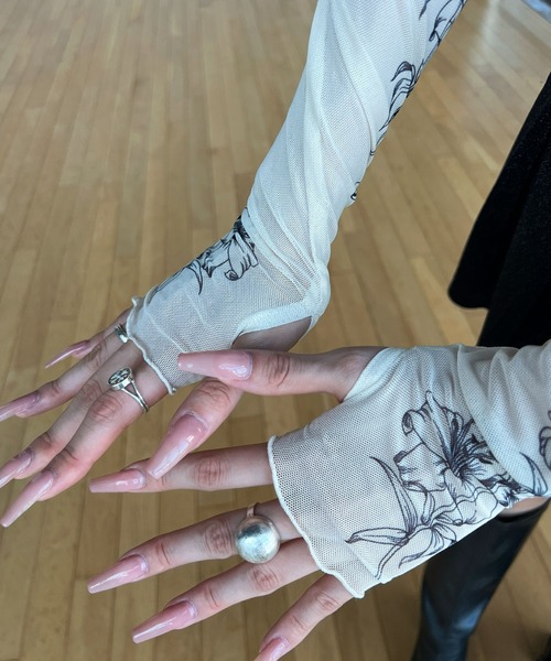 SOLA（ソラ）の「Tatooシアートップス（Tシャツ/カットソー・レディース・ベージュ・FREE）」の3枚目の写真