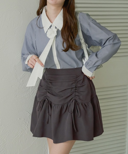 Ambre Neige(アンブルネージュ)の「rose motif bowtie shirt / バラモチーフボウタイシャツ(シャツ/ブラウス・レディース・ライトブルー/ネイビー・FREE)」の6枚目の写真