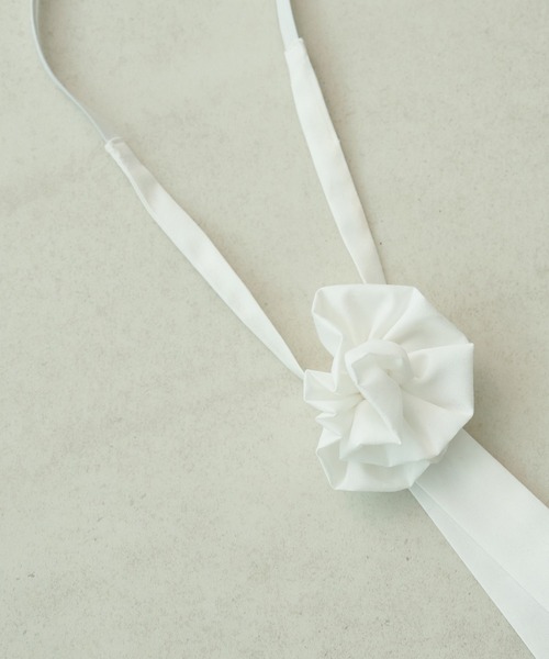 Ambre Neige(アンブルネージュ)の「rose motif bowtie shirt / バラモチーフボウタイシャツ(シャツ/ブラウス・レディース・ライトブルー/ネイビー・FREE)」の10枚目の写真