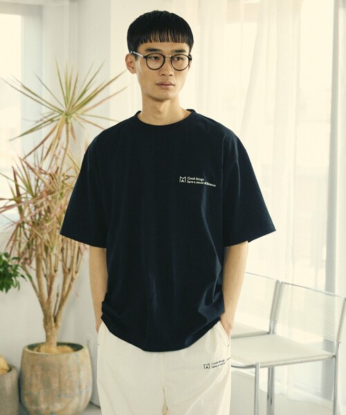 Firsthand(ファーストハンド)の「MA Firsthand/マ ファーストハンド BASICロゴ刺繍TEE / ワンポイントロゴ刺繍半袖Tシャツ / リラックスフィット(Tシャツ/カットソー・メンズ・イエロー/ホワイト/グレー/ブラック・S/M/L)」の2枚目の写真