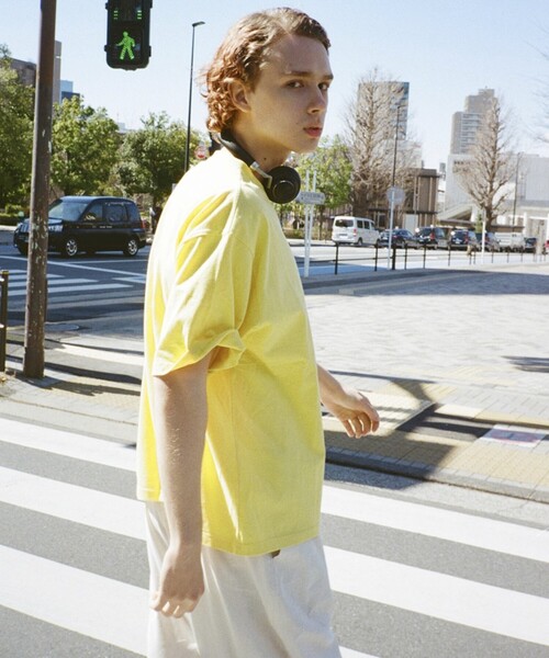 Firsthand(ファーストハンド)の「MA Firsthand/マ ファーストハンド BASICロゴ刺繍TEE / ワンポイントロゴ刺繍半袖Tシャツ / リラックスフィット(Tシャツ/カットソー・メンズ・イエロー/ホワイト/グレー/ブラック・S/M/L)」の6枚目の写真