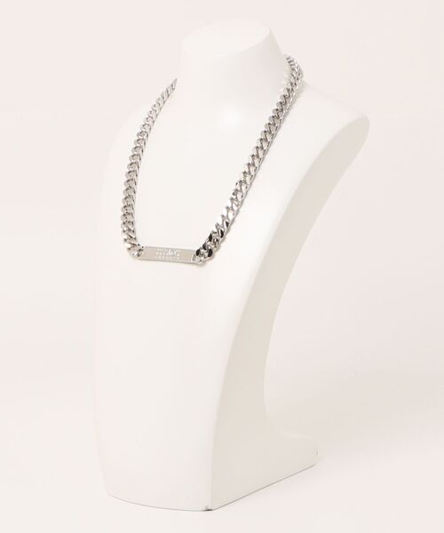 MM6 Maison Margiela（ｴﾑｴﾑｼｯｸｽ ﾒｿﾞﾝ ﾏﾙｼﾞｪﾗ）の「MINIMAL LOGO ID TAG CURB NECKLACE（ネックレス・レディース・シルバー・ONE SIZE）」の2枚目の写真