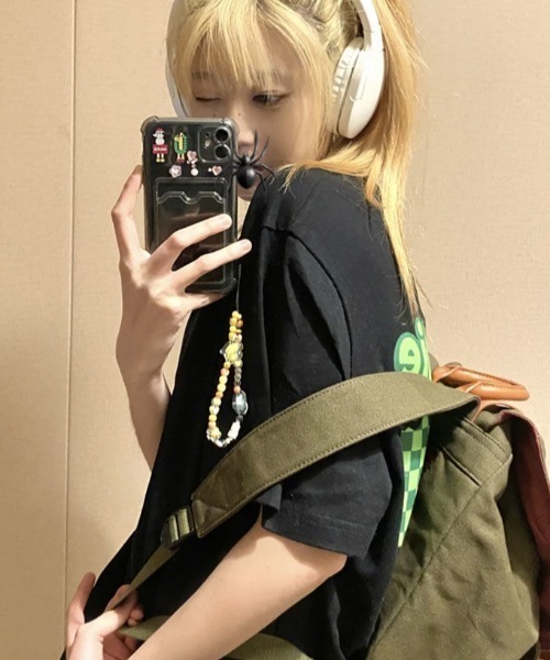 SHEENA(シーナ)の「バックプリントオーバーサイズTシャツ(Tシャツ/カットソー・レディース・ブラック/ホワイト・M)」の4枚目の写真