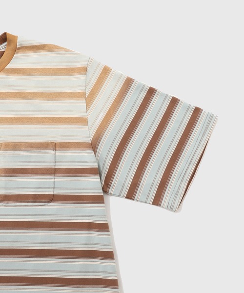 ADAM ET ROPE'（アダムエロペ）の「フェード加工 ハーフスリーブ ボーダー Tシャツ（Tシャツ/カットソー・メンズ・サックスブルー/ブラック系その他3・M/L）」の5枚目の写真