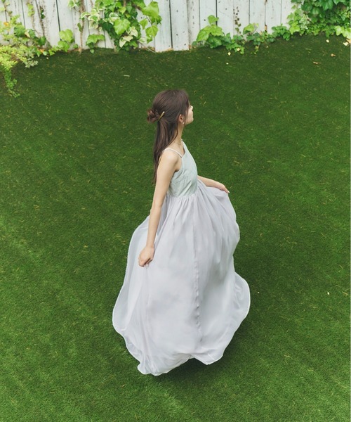 Olu.（オルドット）の「シフォンサーキュラーワンピース（ドレス・レディース・アイボリー/ブルーグレー/スモークピンク・0/1）」の6枚目の写真