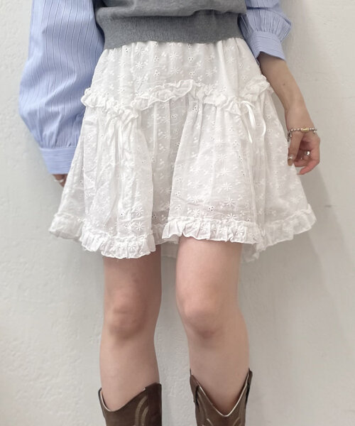 w closet(ダブルクローゼット)の「シフリーレーススカパン(スカート・レディース・オフホワイト/ブラック・FREE)」の1枚目の写真