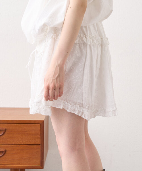 w closet(ダブルクローゼット)の「シフリーレーススカパン(スカート・レディース・オフホワイト/ブラック・FREE)」の10枚目の写真