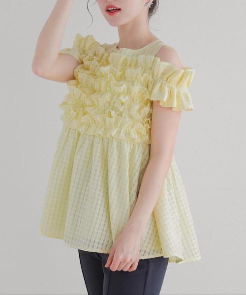 Fit more(フィットモア)の「ギンガムフリルオフショルトップス(その他トップス・レディース・ホワイト/ネイビー/イエロー・FREE)」の18枚目の写真