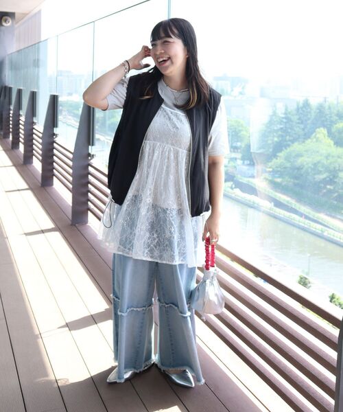 Green　Parks（グリーンパークス）の「前後2WAYレーススパンコールビスチェ（ベスト・レディース・オフホワイト/ブラック・FREE）」の19枚目の写真