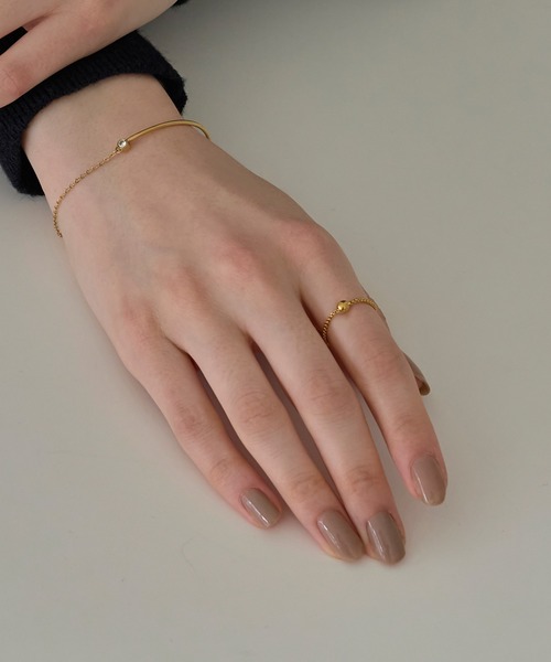 Phoebe（フィービィー）の「【金属アレルギー対応】ワンドロップメタルチェーンリング/サージカルステンレス（リング・レディース・イエローゴールド・FREE）」の8枚目の写真