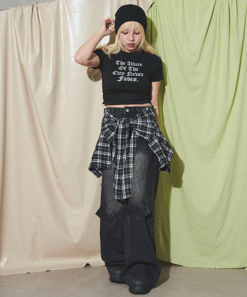 dispark（ディスパーク）の「DISPARK/ゴシックロゴサイドギャザーピチT（Tシャツ/カットソー・レディース・ブラック/ホワイト・FREE）」の4枚目の写真