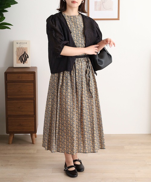 Anna Nicola(アンナニコラ)の「Anna Nicola 綿ローン フラワープリントノースリーブワンピース(ワンピース・レディース・ブラック/ピンク/ネイビー・38)」の2枚目の写真
